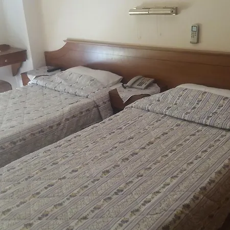 Pyrassos Néa Ankhíalos