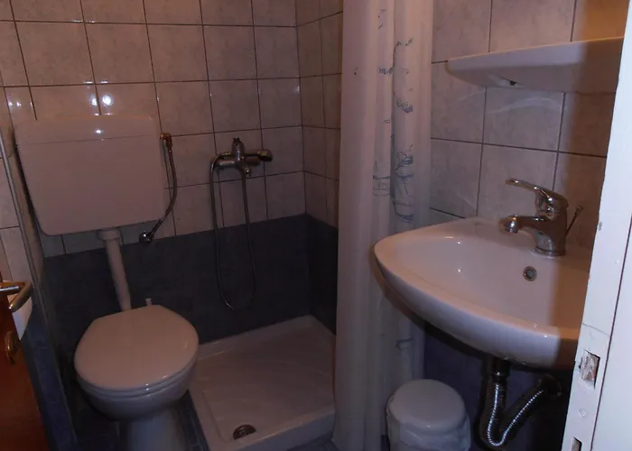 Pyrassos Néa Ankhíalos