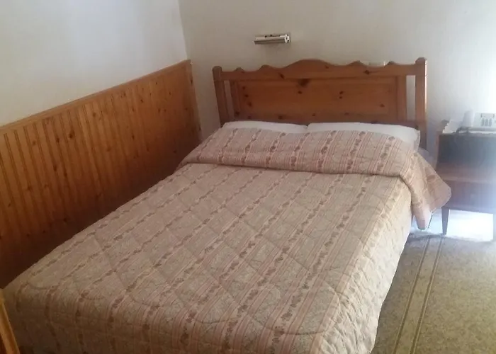 Pyrassos Néa Ankhíalos