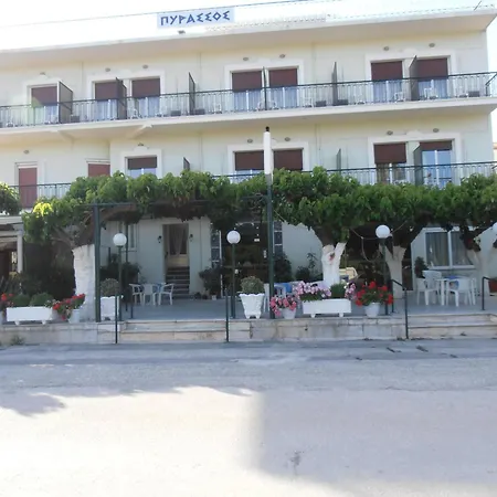 ゲストハウス Pyrassos *