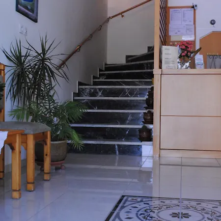 ゲストハウス Pyrassos Néa Ankhíalos