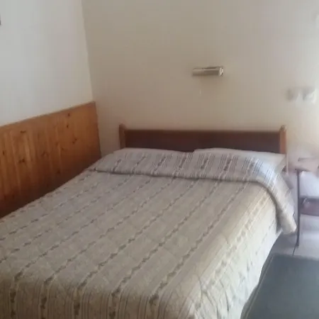 ゲストハウス Pyrassos Néa Ankhíalos