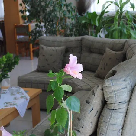 Pyrassos ゲストハウス