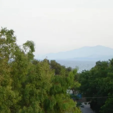 Pyrassos ゲストハウス Néa Ankhíalos